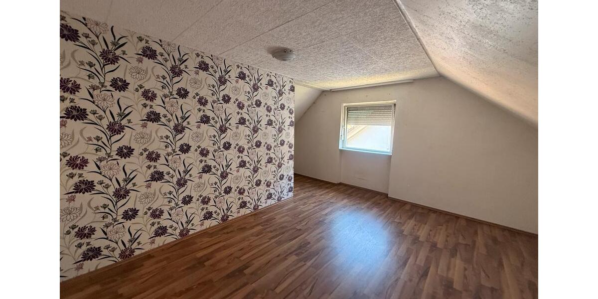 Einfamilienhaus Spiesen-Elversberg Elversberg - 7 Zimmer, 150 m&sup2;, 121.000&euro; | Angebot:26960849