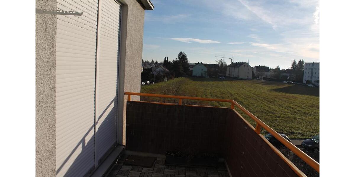 Dachgeschoßwohnung Fürth Atzenhof - 2.5 Zimmer, 63 m&sup2;, 218.000&euro; | Angebot:27093214
