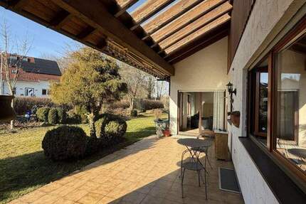 Haus Gärtringen - 3 Zimmer, 131 m&sup2;, 1.950&euro; | Angebot:25566765