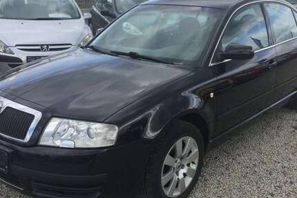 Skoda Superb 226.000 km 1.250 &euro; Himmelkron 95502