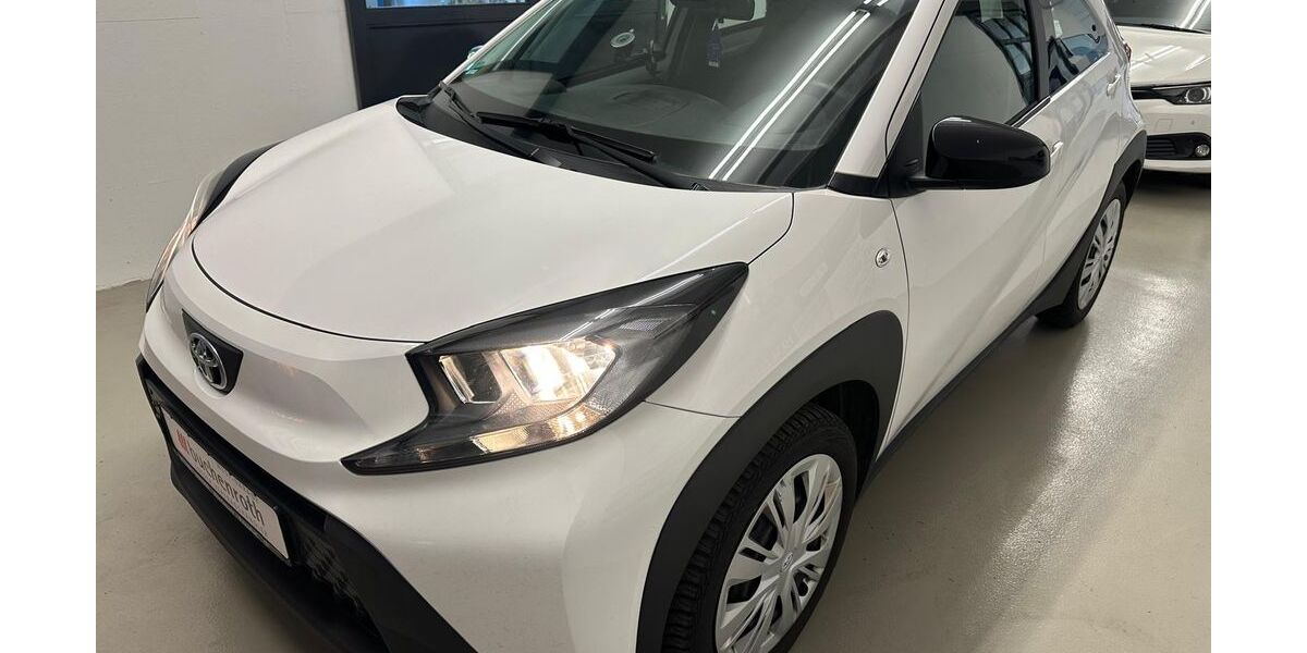 Toyota Aygo (X) 97.100 km 10.690 &euro; LEONBERG 71229