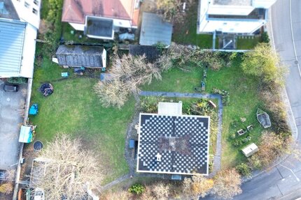 | Attraktives Projekt-Grundstück | Perfekt geschnittene 2040 m² mit Bungalow