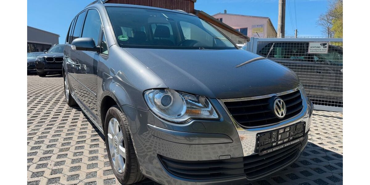 VW Touran 183.322 km 4.900 &euro; Bannewitz 01728