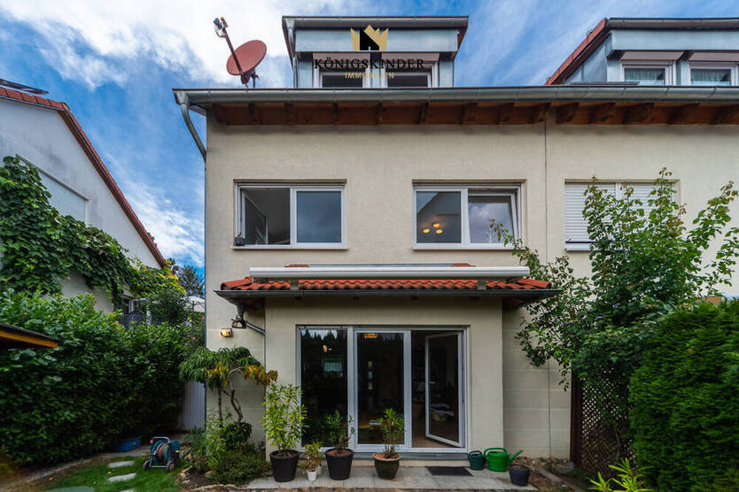 Traumhafte Doppelhaushälfte mit viel Potenzial für die ganze Familie