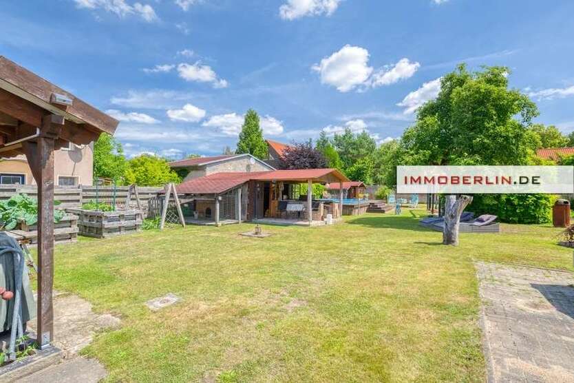 Grundstück zu verkaufen in Bernau 215.000 € 858 m²