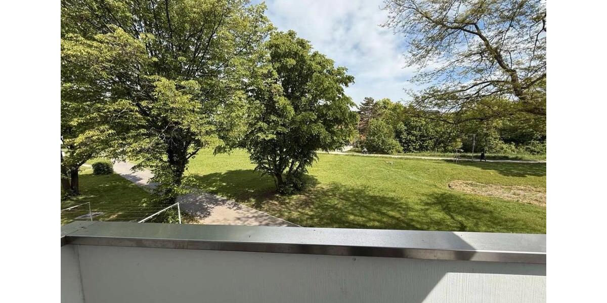 Etagenwohnung Böblingen - 4 Zimmer, 100 m&sup2;, 450.000&euro; | Angebot:26680973