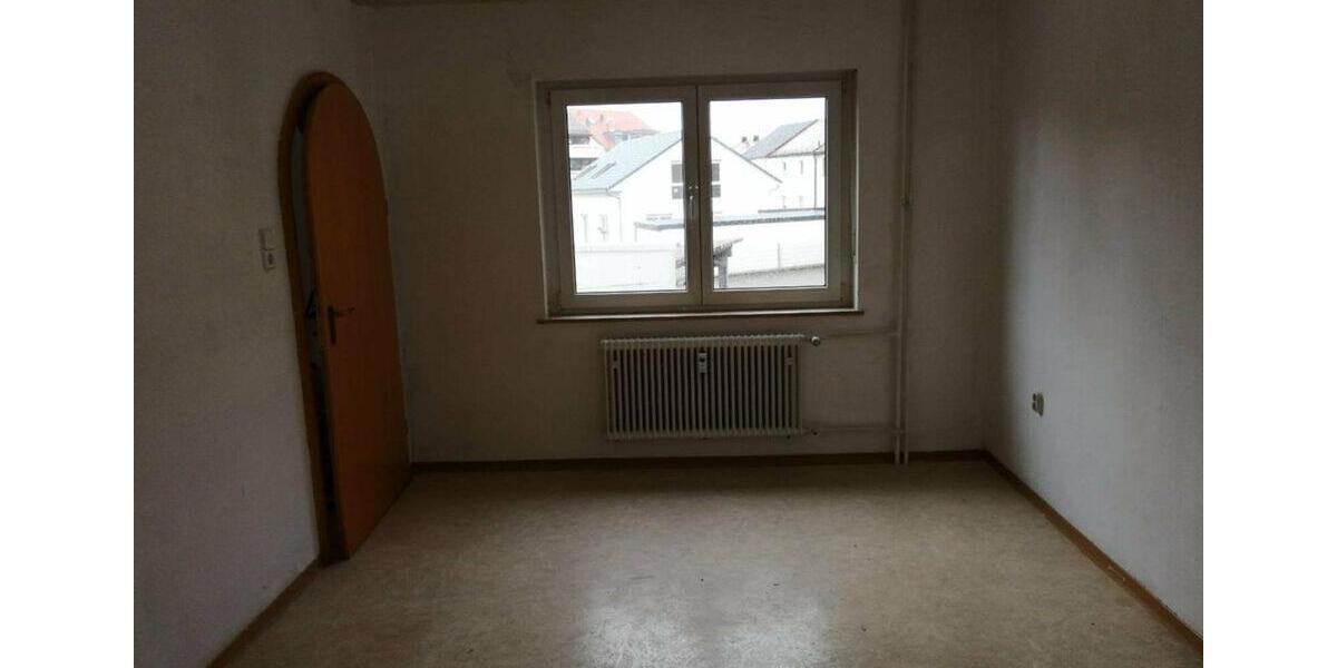 Etagenwohnung Würzburg Lindleinsmühle - 4 Zimmer, 90 m&sup2;, 880&euro; | Angebot:25367412