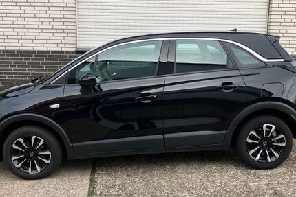 Opel Crossland (X) 50.326 km 14.990 &euro; Hilden 40721