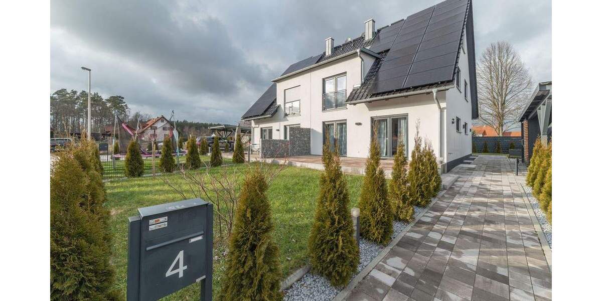 Doppelhaushälfte Oberreichenbach - 6 Zimmer, 196 m&sup2;, 2.490&euro; | Angebot:25355700