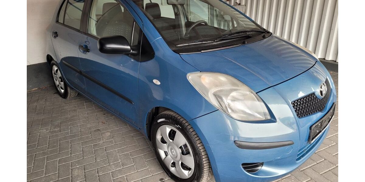 Toyota Yaris 129.255 km 3.950 &euro; Berlin 12277