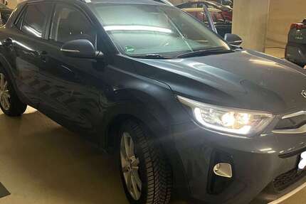 Kia Stonic 41.500 km 14.800 &euro; München 80798