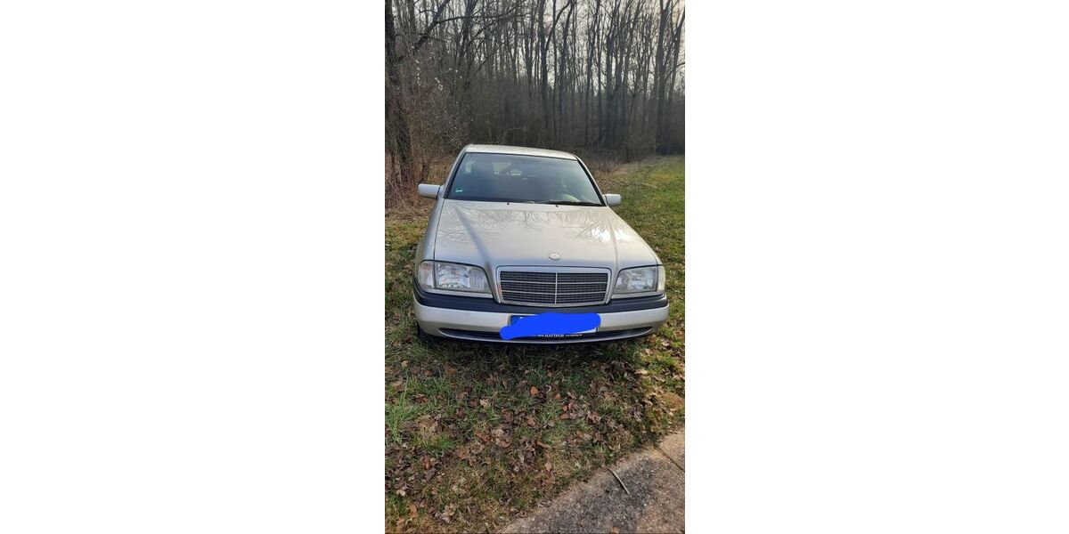 Mercedes-Benz C 180 204.000 km 2.600 &euro; Abtswind 97355