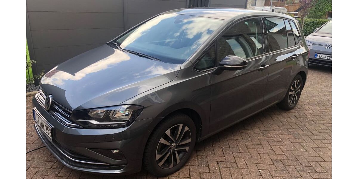 VW Golf Sportsvan 69.000 km 15.900 &euro; Horn-Bad Meinberg 32805