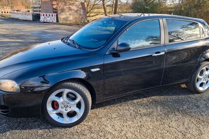 Alfa Romeo 147 150.800 km 4.300 &euro; Butzbach 35510