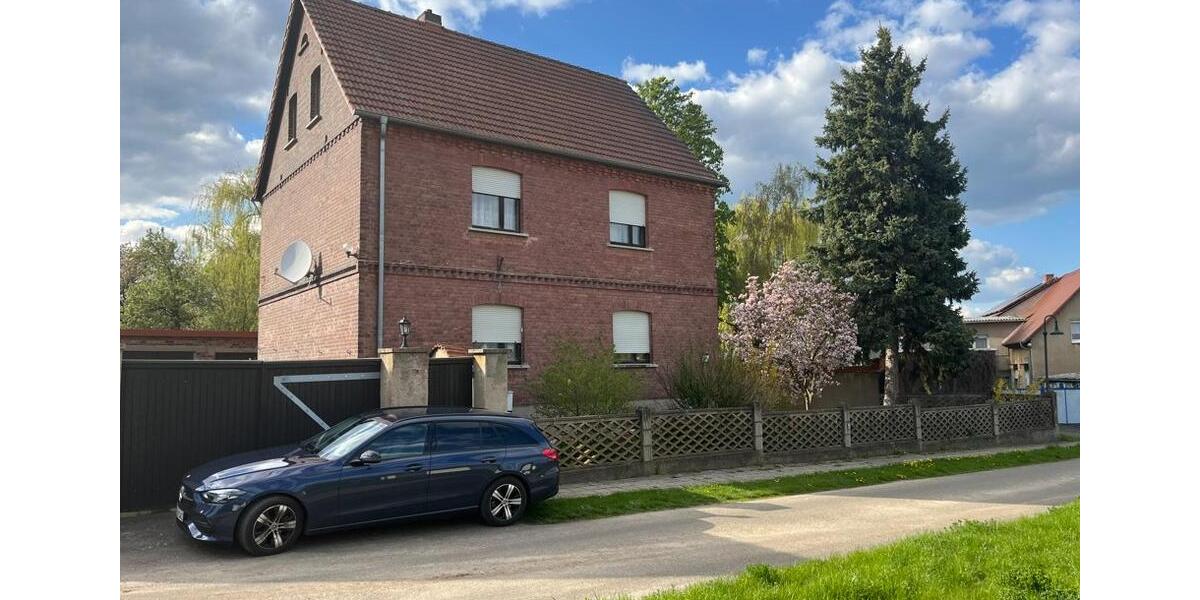 Einfamilienhaus Lützen - 8 Zimmer, 130 m&sup2;, 225.000&euro; | Angebot:26548110