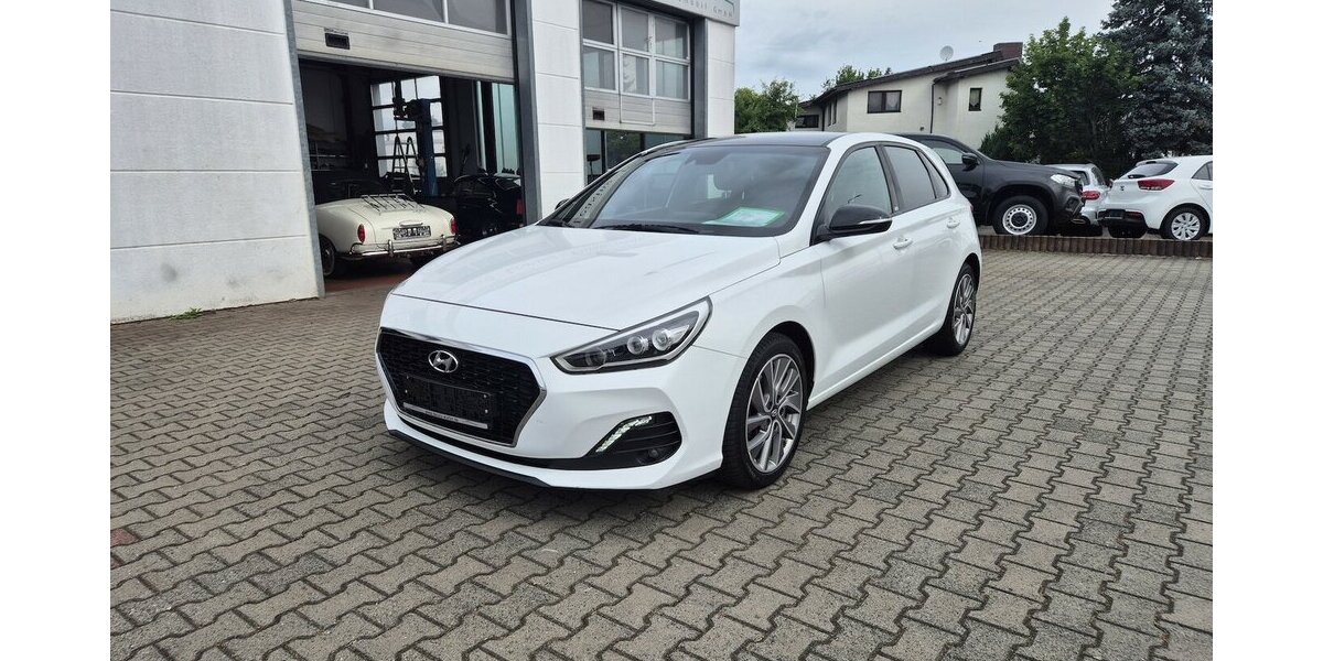 Hyundai i30 Passion +, Rückfahrkamera, Carplay, Navi, Sitz 85.411 km 16.690 &euro; Rodgau 63110