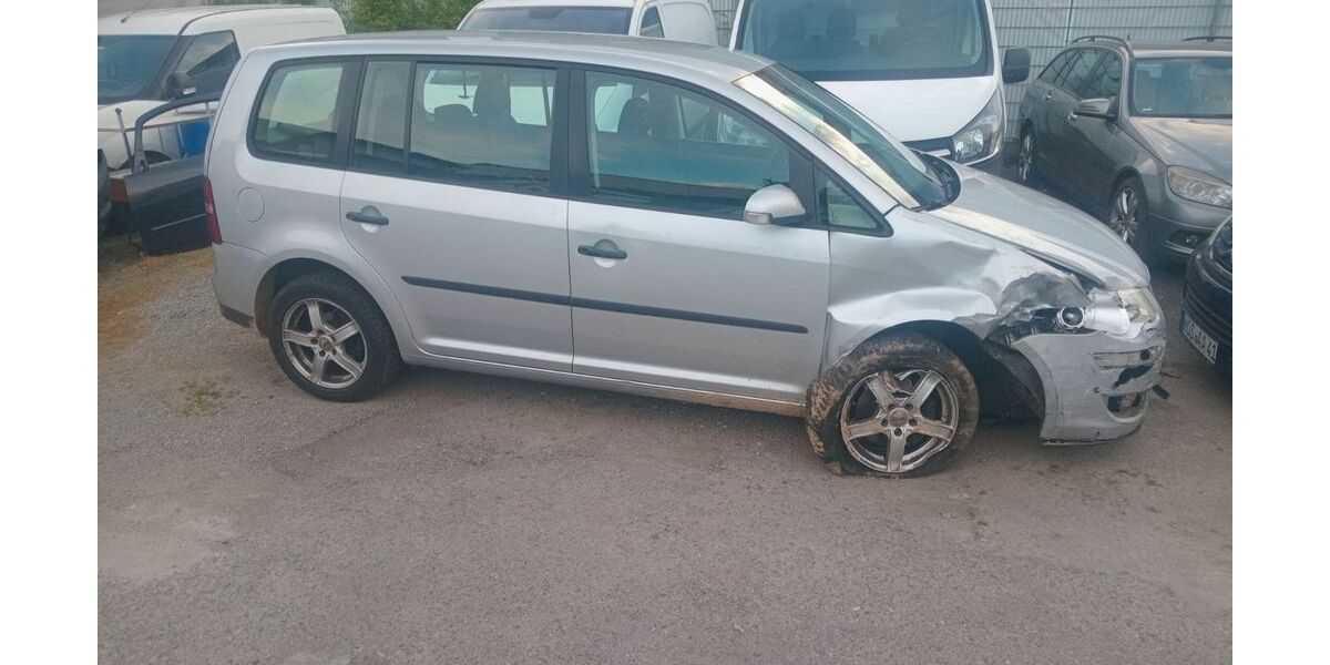 VW Touran 203.071 km 900 &euro; Mosbach 74821