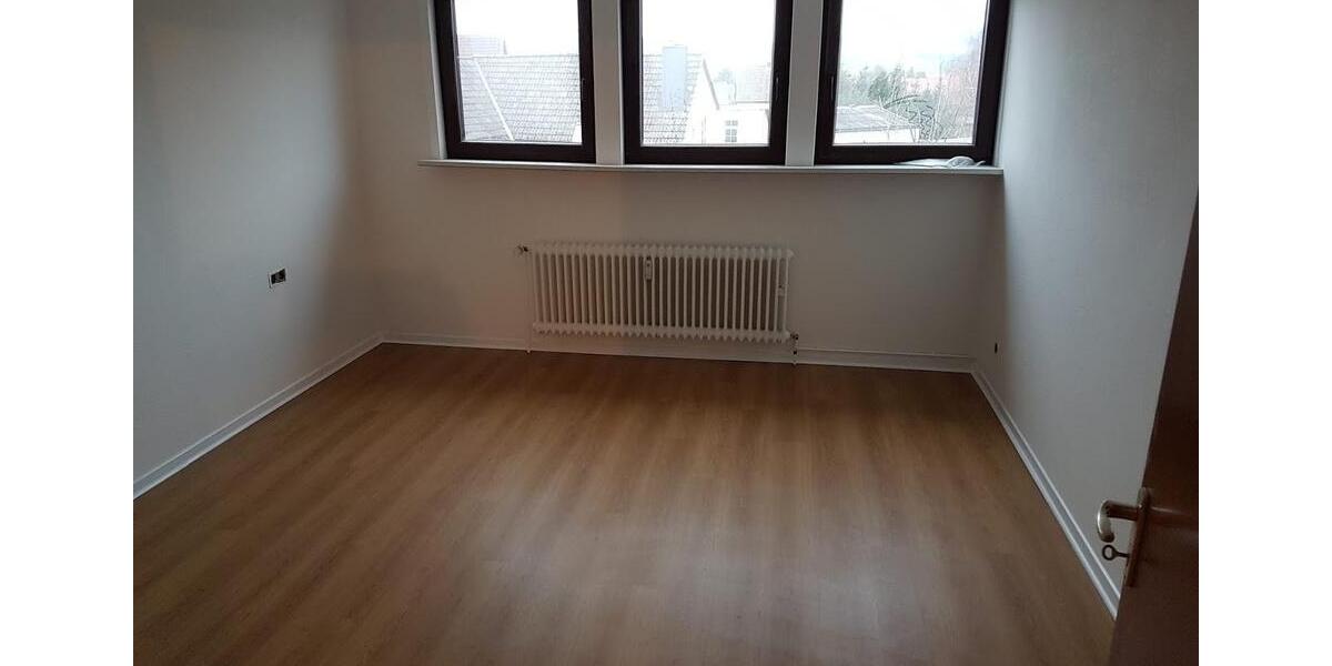 Etagenwohnung Osterode am Harz - 3 Zimmer, 93 m&sup2;, 650&euro; | Angebot:26343110