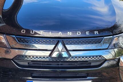 Mitsubishi Outlander 124.000 km 15.900 € Wendisch Evern 21403
