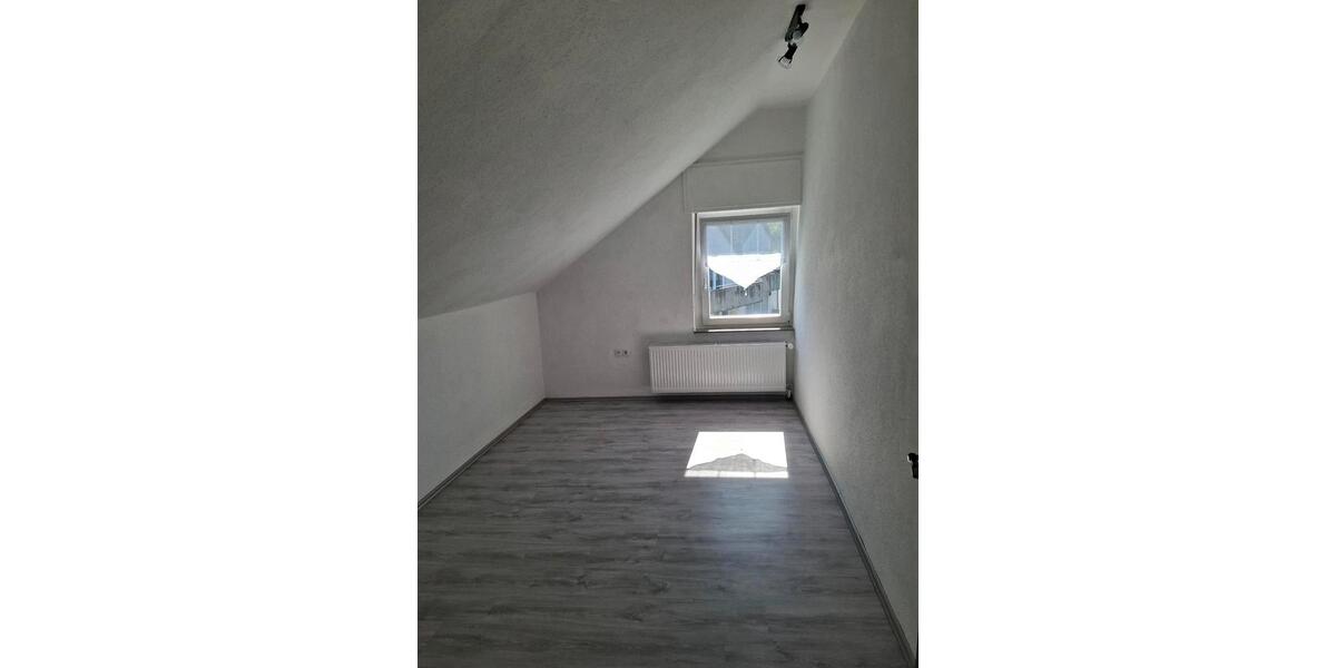Dachgeschoßwohnung Dortmund Huckarde - 3 Zimmer, 74 m&sup2;, 560&euro; | Angebot:26291741