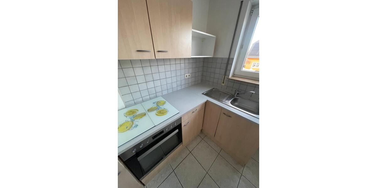 Erdgeschoßwohnung Reinsdorf - 1 Zimmer, 30 m&sup2;, 300&euro; | Angebot:26253219