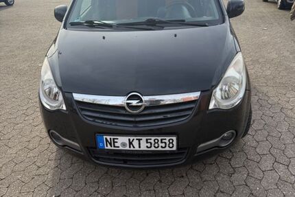 Opel Agila 131.000 km 2.200 &euro; Meerbusch 40667