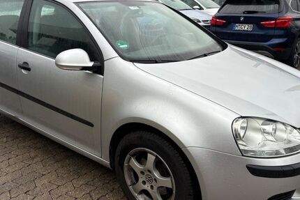 VW Golf 177.000 km 2.500 € Garching bei München 85748