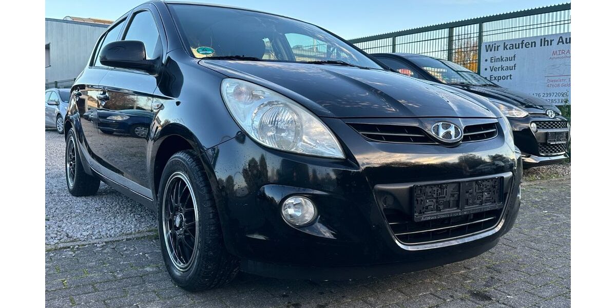 Hyundai i20 239.654 km 1.950 &euro; Geldern 47608