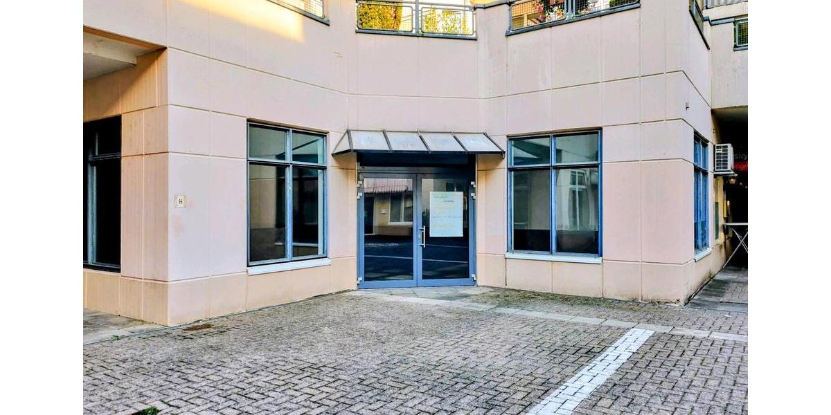 LadenBüro in der Schöntalpassage zimmer