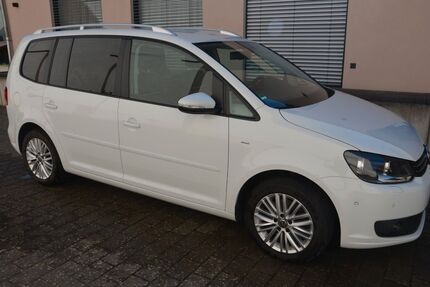 VW Touran 98.000 km 10.600 &euro; Maßbach 97711