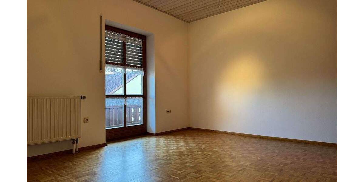 Einfamilienhaus Geiselhöring - 6 Zimmer, 237 m&sup2;, 1.300&euro; | Angebot:25562903