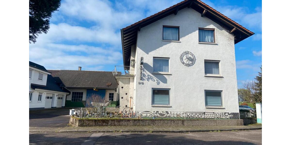 Mehrfamilienhaus, Wohnhaus Rheinmünster - 10 Zimmer, 300 m&sup2;, 450.000&euro; | Angebot:27050178