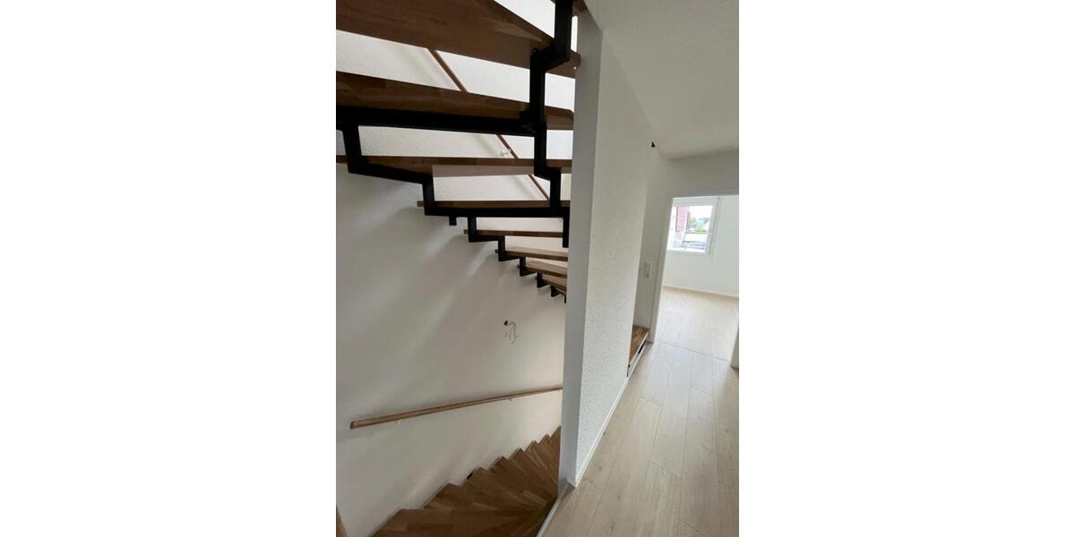 Reihenhaus Weingarten (Baden) - 5.5 Zimmer, 111 m&sup2;, 1.715&euro; | Angebot:24830170