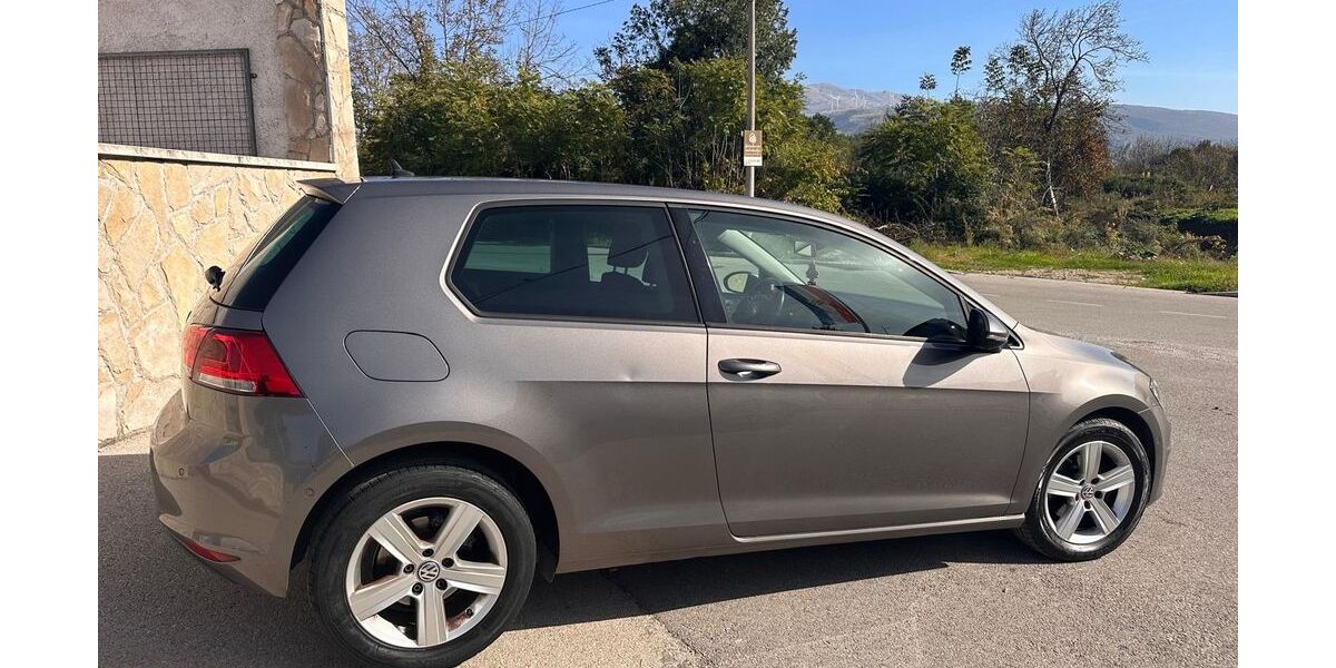 VW Golf 283.000 km 6.300 &euro; Wiesbaden 65197
