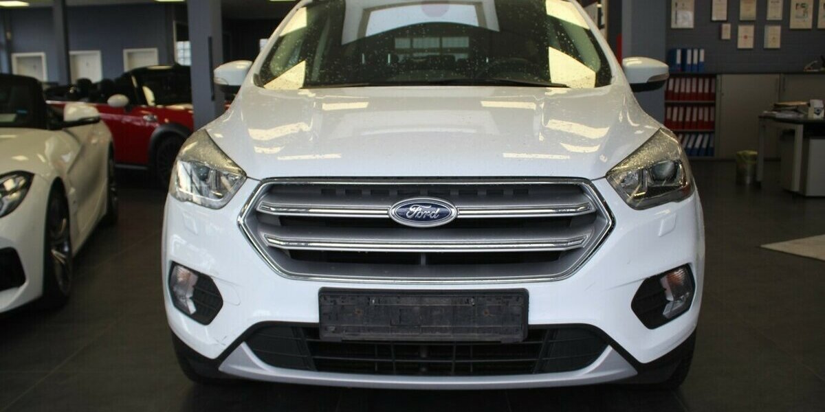 Ford Kuga 1.5 EcoBoost 2x4 ST-Line 105.030 km 14.980 € Euskirchen 53881