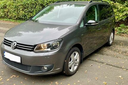 VW Touran 146.185 km 11.998 € Detmold 32758