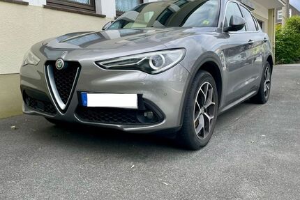 Alfa Romeo Stelvio 97.000 km 21.700 &euro; Wuppertal 42287
