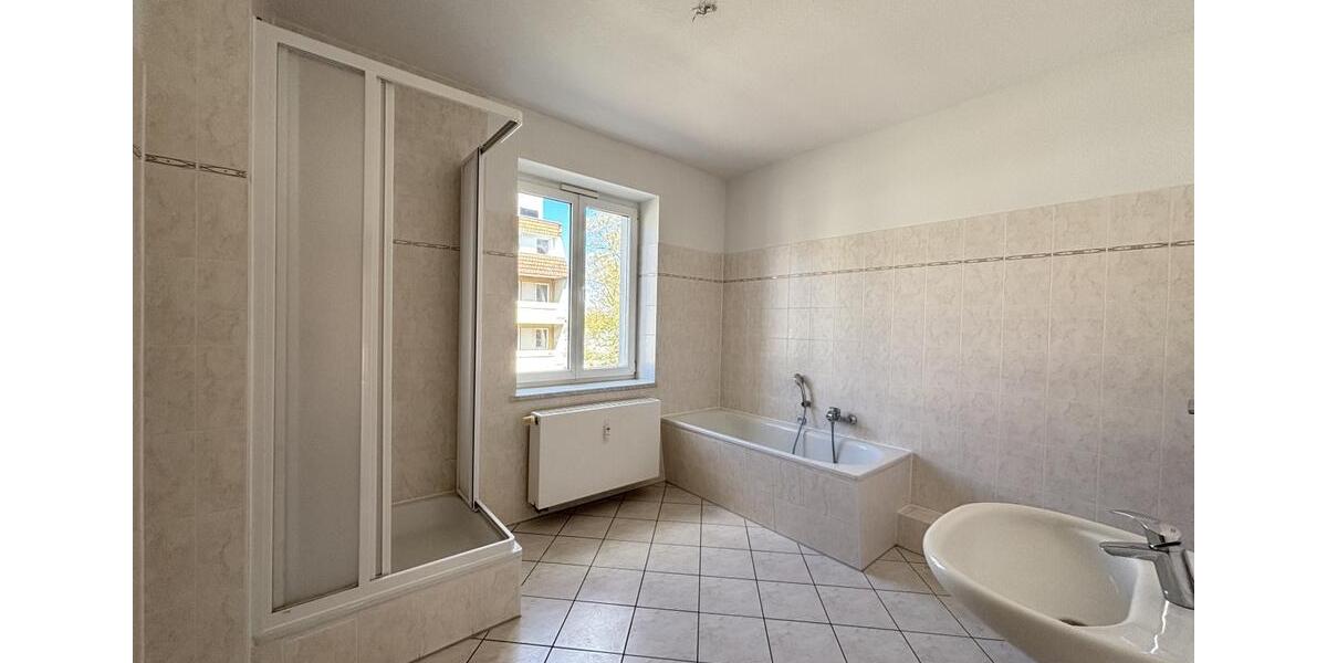 Etagenwohnung Frankfurt (Oder) - 2 Zimmer, 73 m&sup2;, 572&euro; | Angebot:26367737