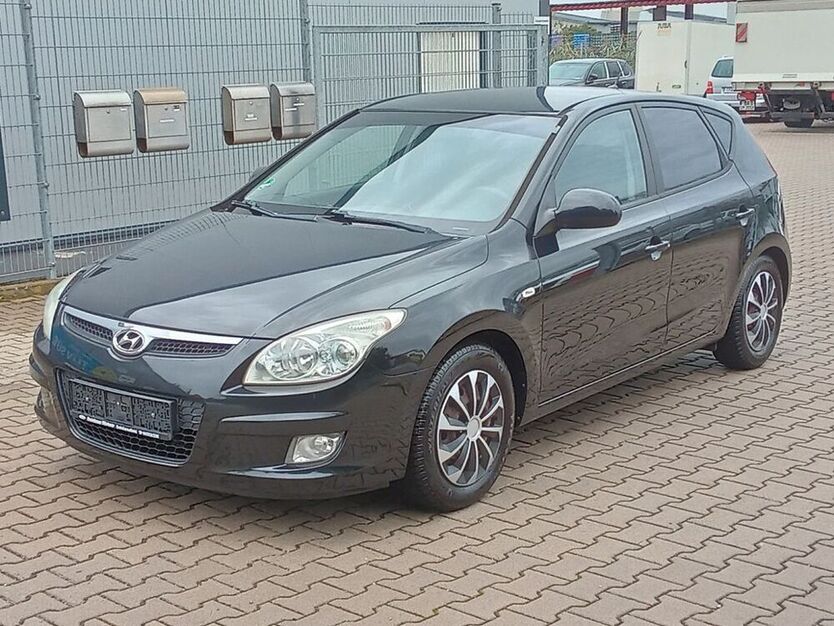 i30