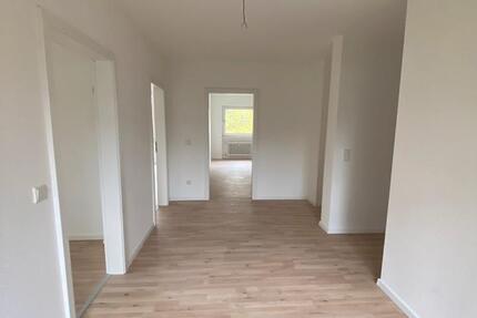 Wohnung Hamm (Sieg) - 3.5 Zimmer, 82 m&sup2;, 175.000&euro; | Angebot:26002194