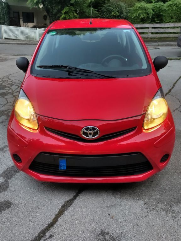 Aygo (X)