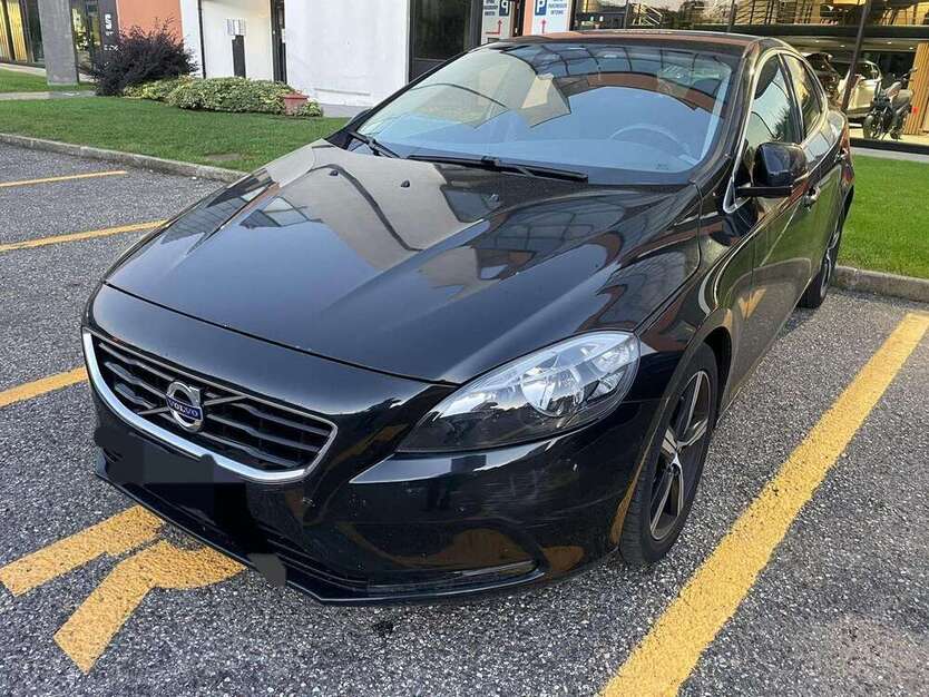 V40