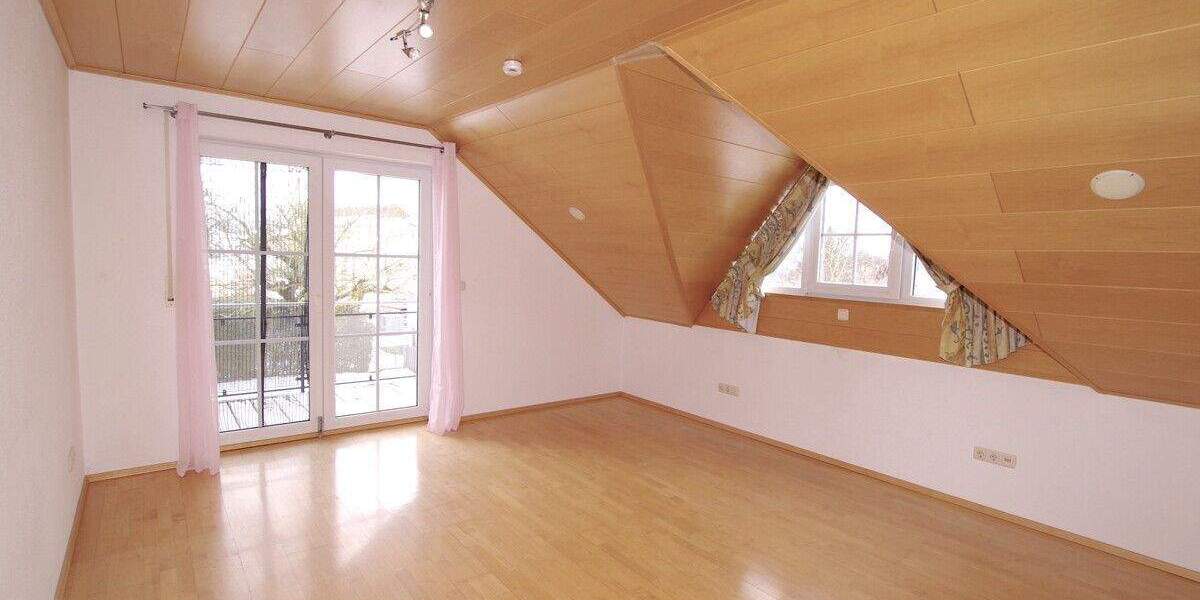 Doppelhaushälfte Lupburg - 4 Zimmer, 170 m&sup2;, 1.440&euro; | Angebot:25390918