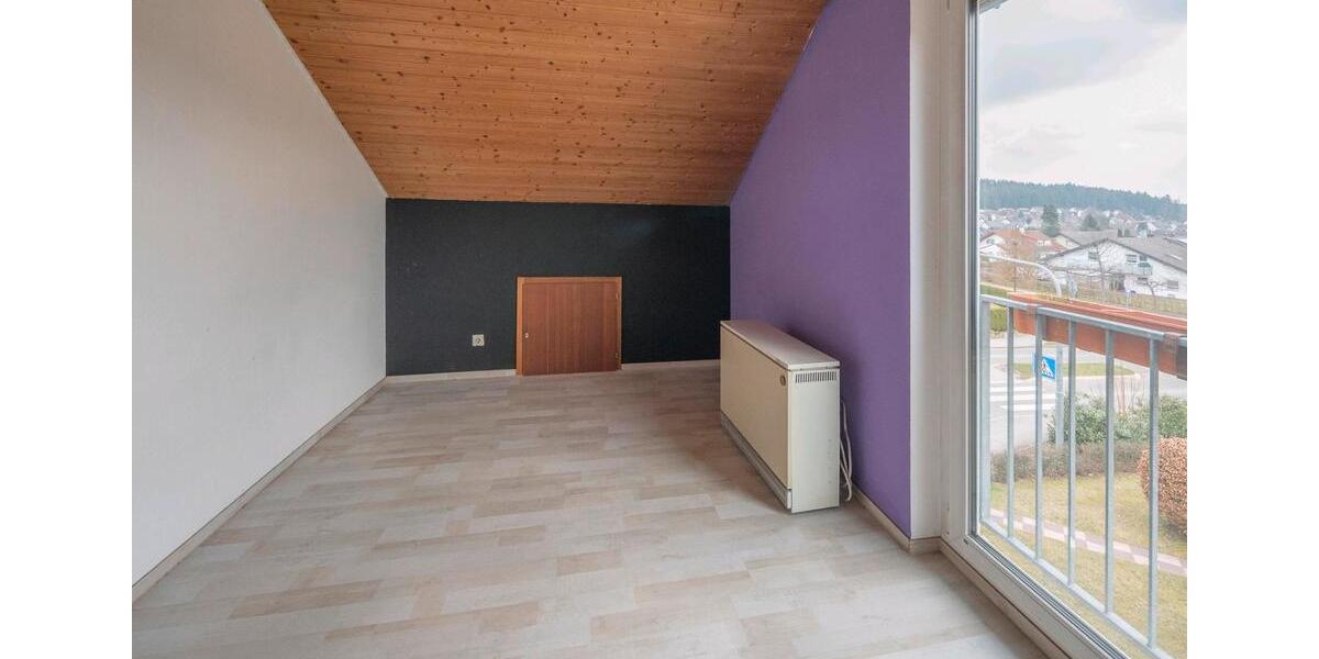 Dachgeschoßwohnung Sankt Georgen im Schwarzwald - 3 Zimmer, 67 m&sup2;, 650&euro; | Angebot:26297532