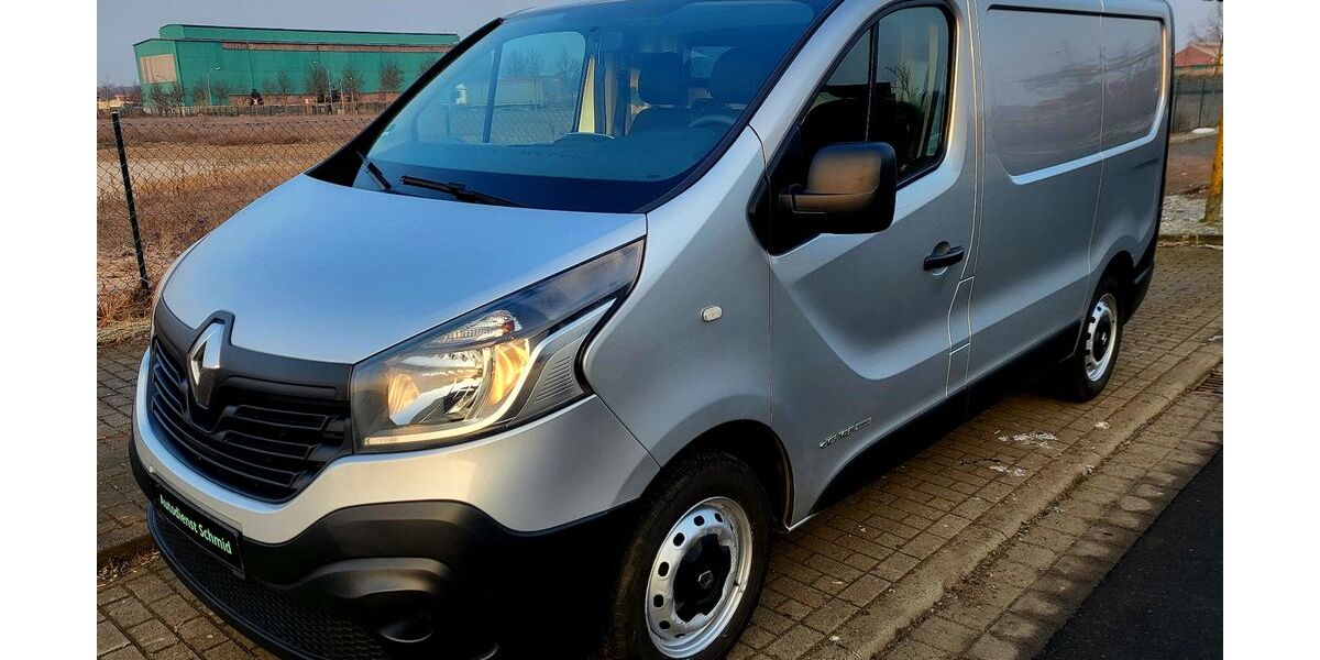 Renault Trafic 225.100 km 8.990 &euro; Hennigsdorf 16761
