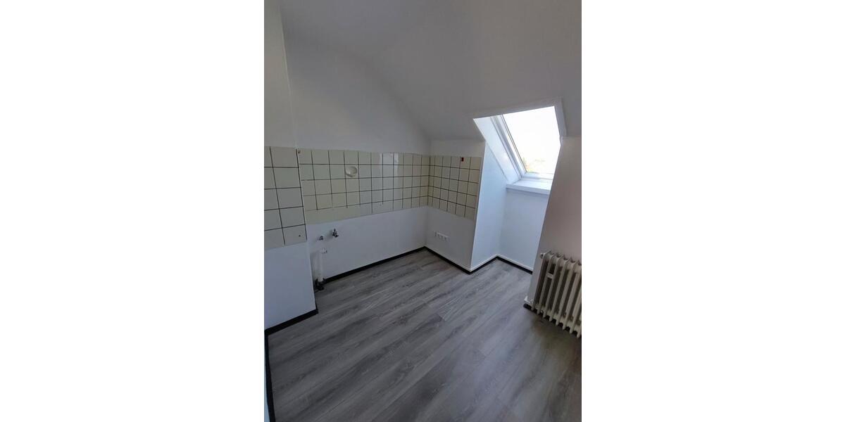 Dachgeschoßwohnung Giengen an der Brenz - 1.5 Zimmer, 35 m&sup2;, 79.999&euro; | Angebot:27071558