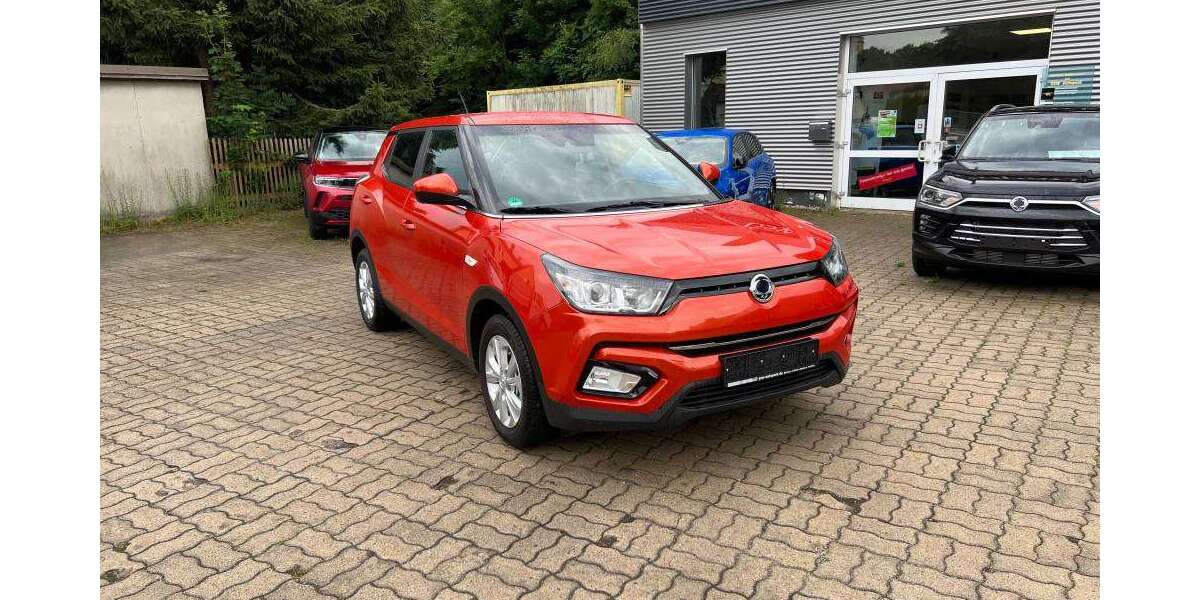 SsangYong Tivoli 54.119 km 10.690 &euro; Ellefeld 08236