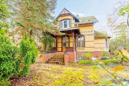 Haus zum Kaufen in Berlin 1.150.000 € 289.7 m² 11 zimmer