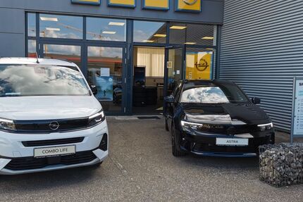 Opel Zafira 82.000 km 26.495 &euro; Parsberg 92331