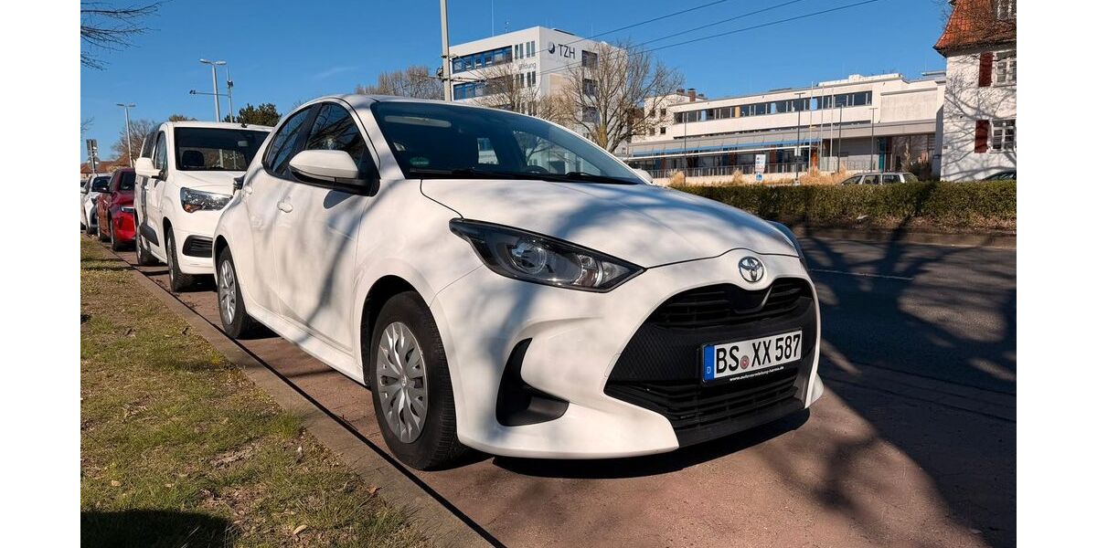 Toyota Yaris 75.184 km 11.980 &euro; Braunschweig 38114